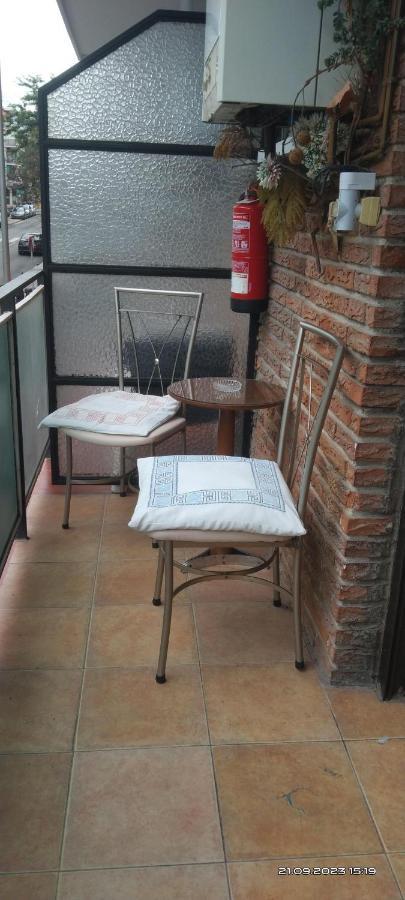 Habitaciones Individuales En Apartamento 马德里 外观 照片