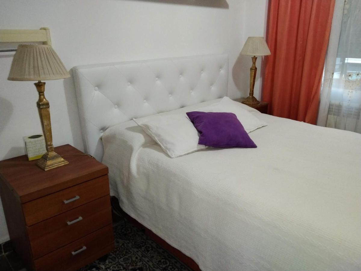 Habitaciones Individuales En Apartamento 马德里 外观 照片