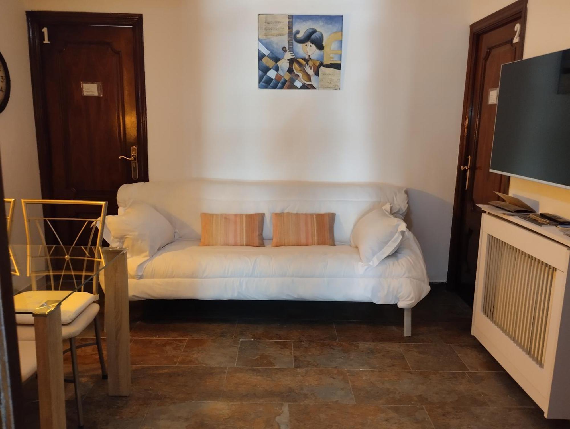 Habitaciones Individuales En Apartamento 马德里 外观 照片