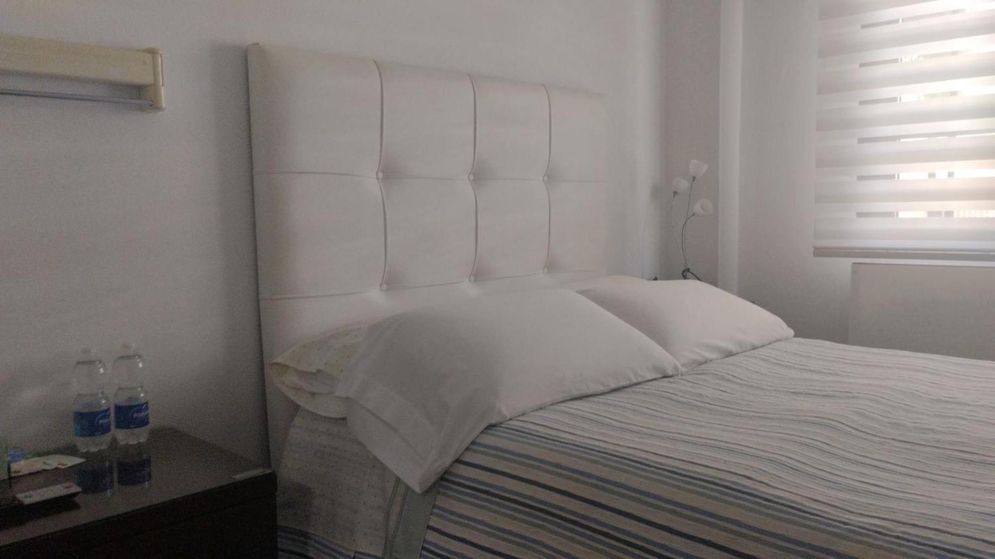 Habitaciones Individuales En Apartamento 马德里 外观 照片