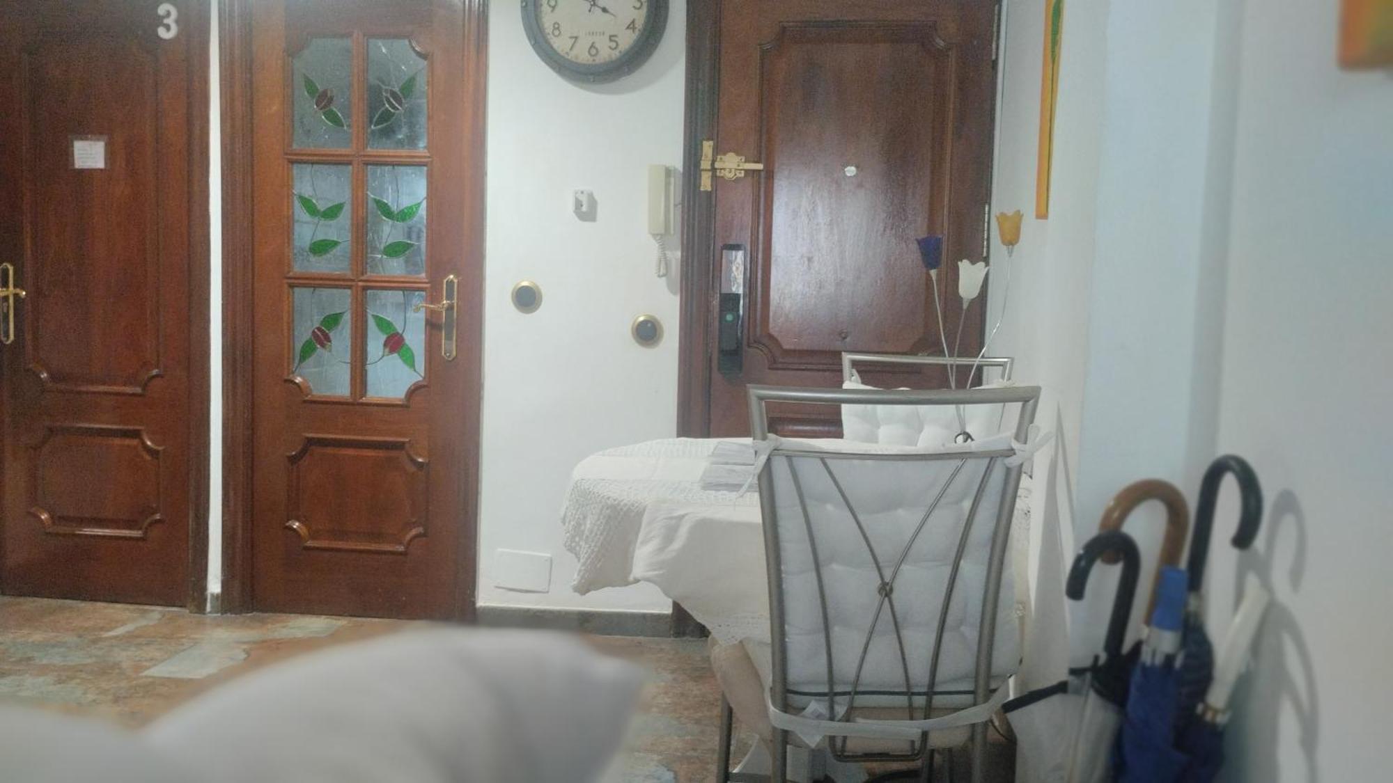 Habitaciones Individuales En Apartamento 马德里 外观 照片