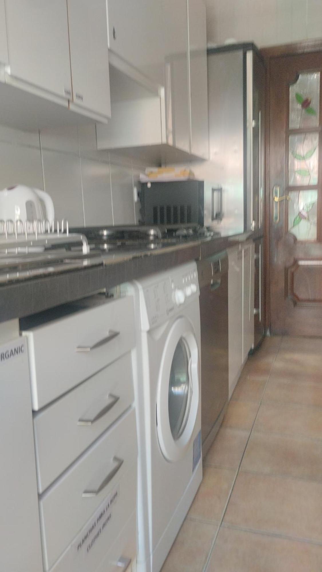 Habitaciones Individuales En Apartamento 马德里 外观 照片