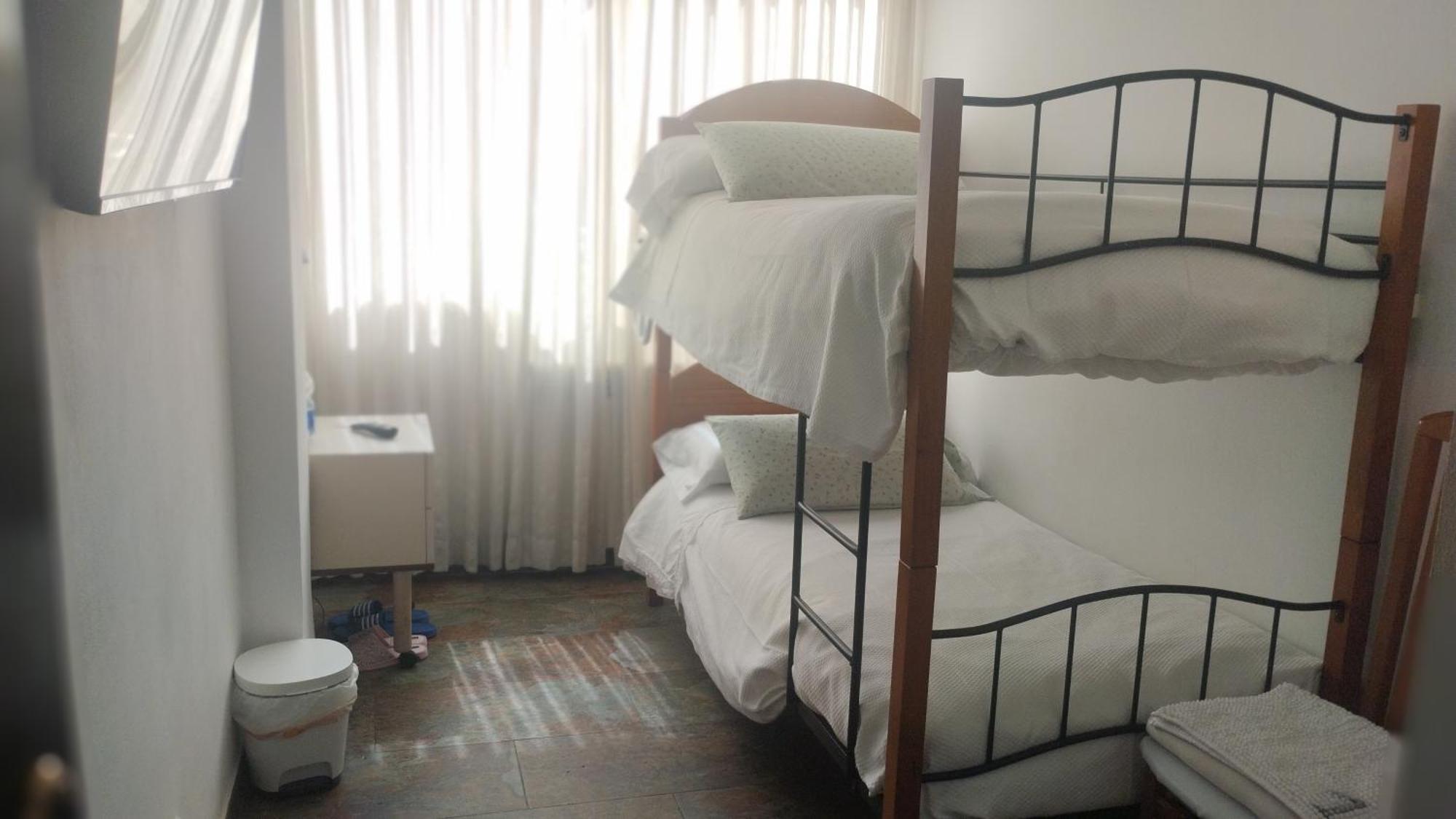 Habitaciones Individuales En Apartamento 马德里 外观 照片